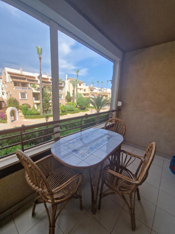 Apartment First Line Sea *