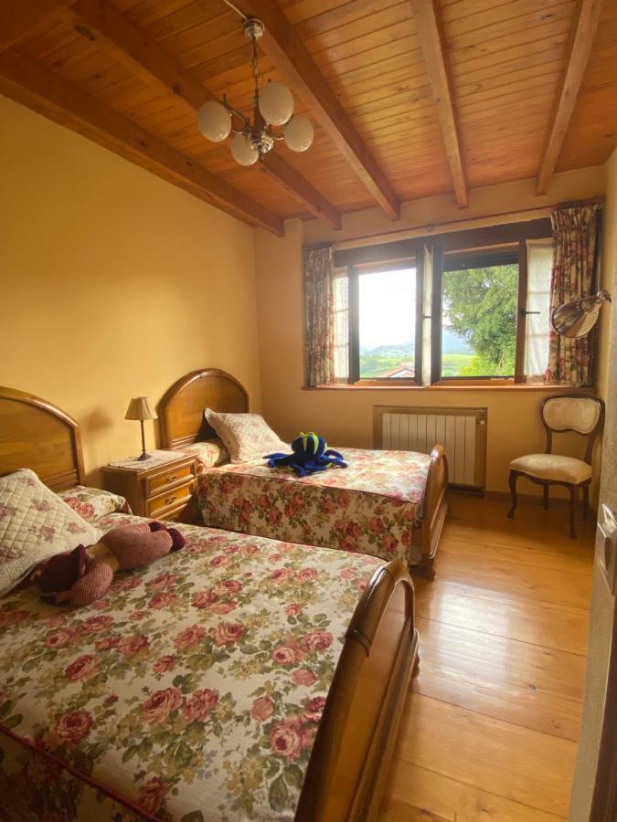 Casa Luisa Biedes, Pilona Chalet *