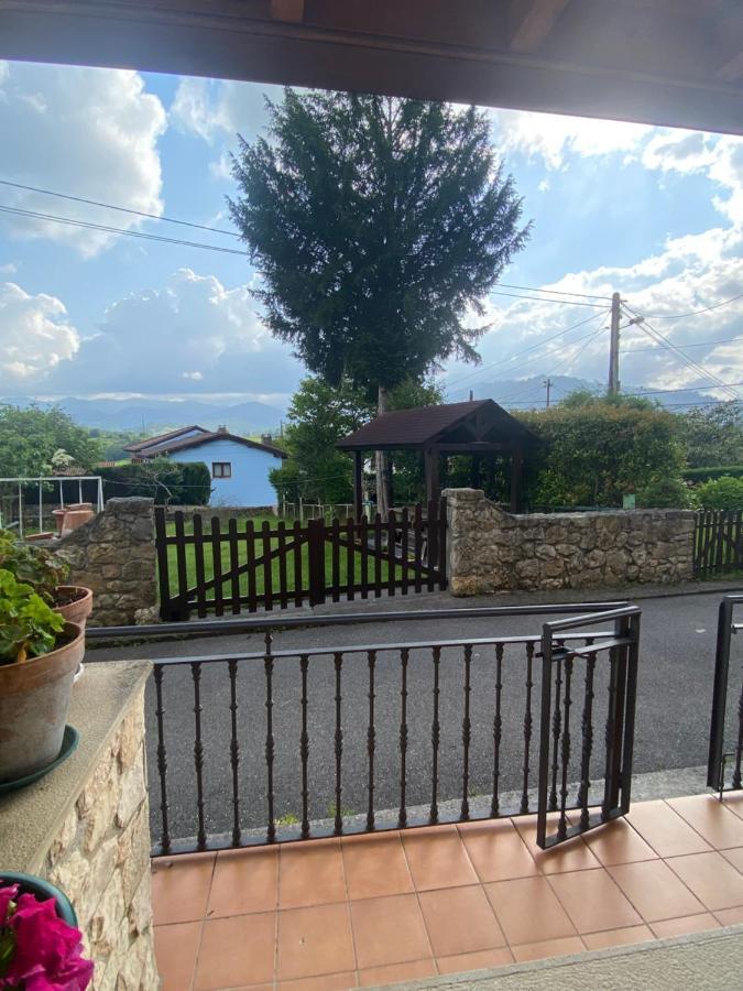 Casa Luisa Biedes, Pilona Infiesto