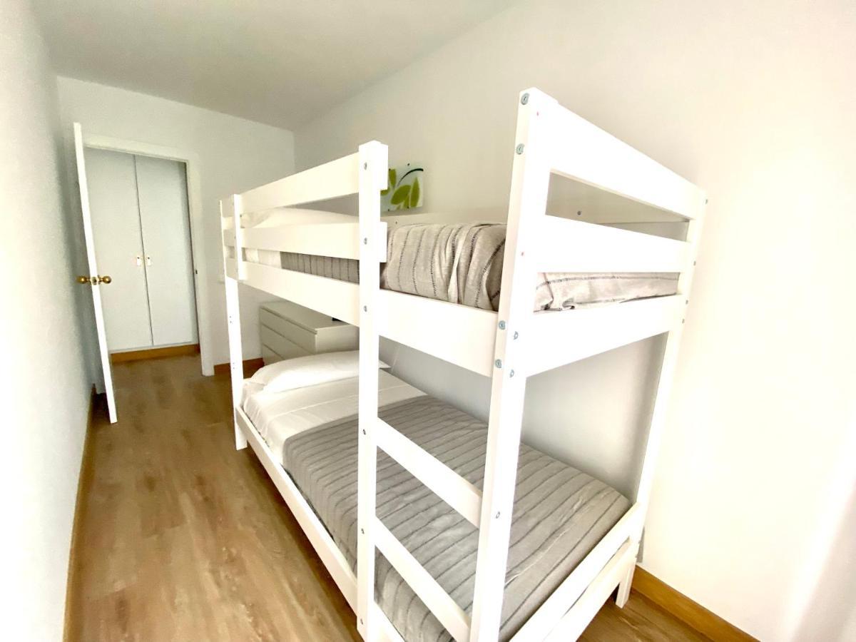 Con 3 Habitaciones, Terraza Y Jardin Comunitario Con Piscina En Apartment Sant Antoni De Calonge