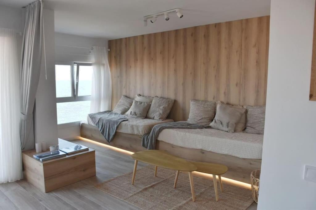 Precioso Apto Miami Playa: Beachfront Retreat With Wi-fi And Netflix