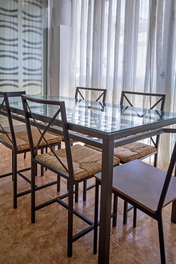 Apartamento Amplia Vivienda Cerca Del Mar By Bebalmy *