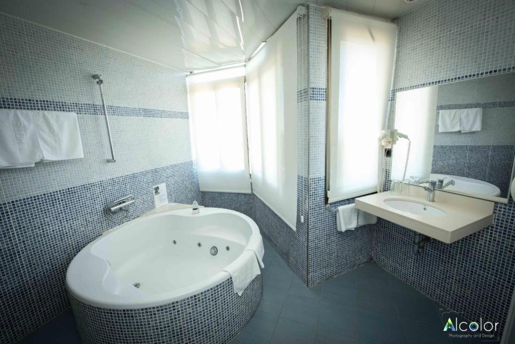 Bruc Hotel 3*