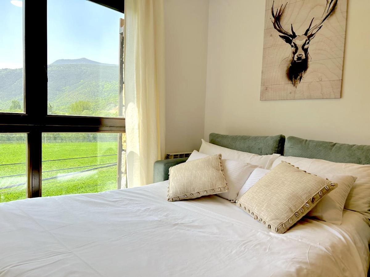 De Disseny Rustic Amb Vistes By Rural D'aneu Apartment *