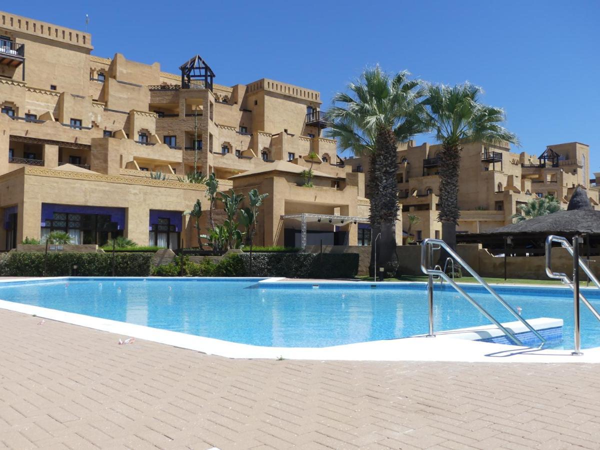 Dos Bajo, Vistas Piscina Apartment