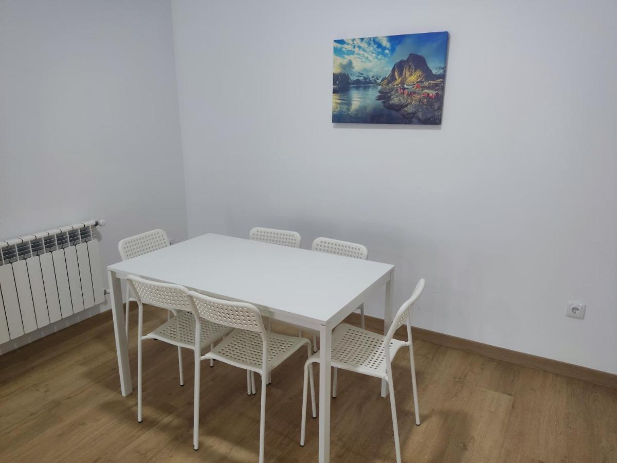 Apartamento Turistic Apts Rosalia De Castro *