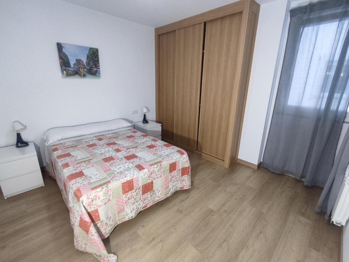 Turistic Apts Rosalia De Castro Apartamento *