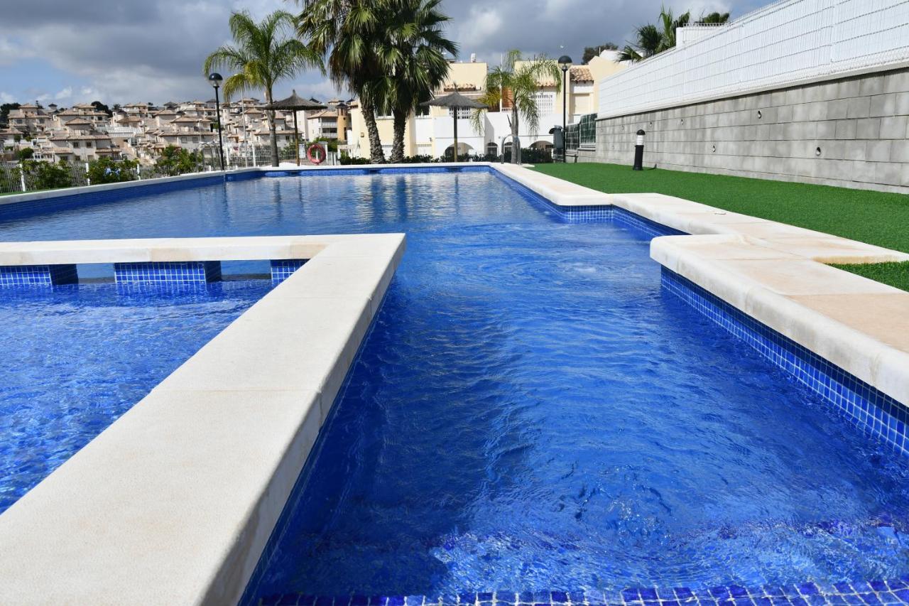 Luxurious Flat & Private Rooftop In Villamartin Orihuela Costa Dehesa de Campoamor (Orihuela Costa)