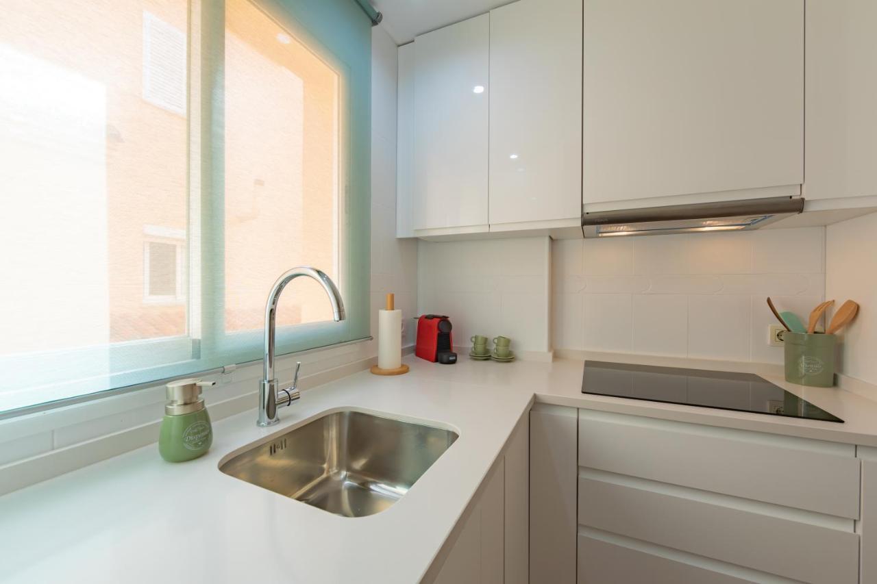 Beachfront, Pool, Terrace & Wifi - *simplytarifa* Apartment *