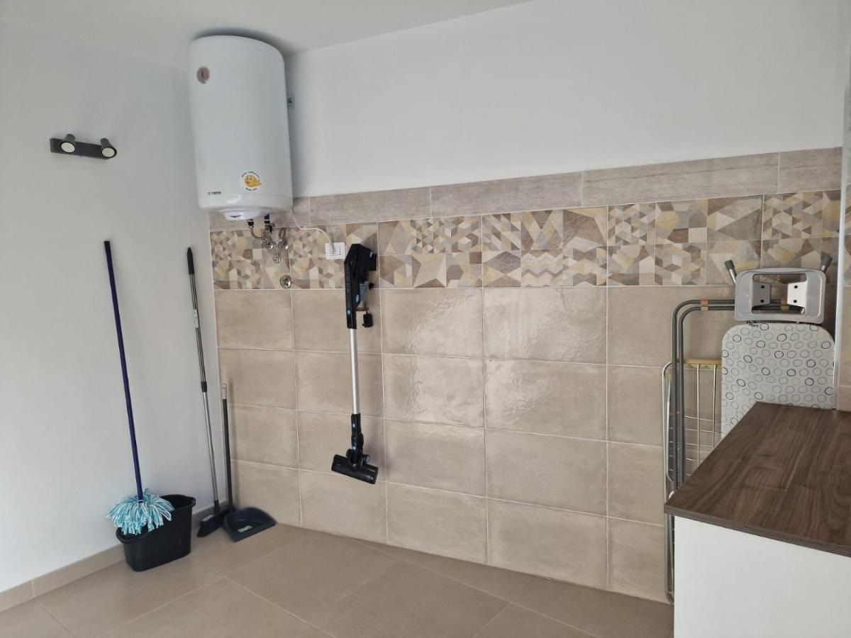 Apartamento De 2 Y Dos Baños Con Ducha Solar *