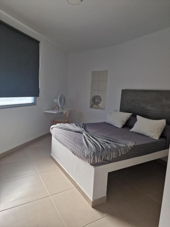 De 2 Y Dos Baños Con Ducha Solar Apartamento