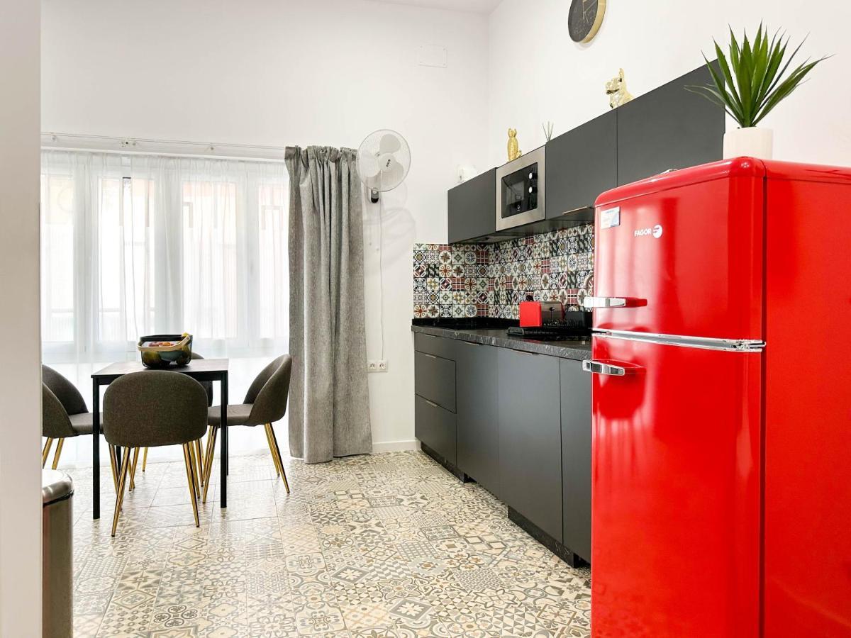 Apartment Capitan Rueda - Parking 10 Euros Per Day *