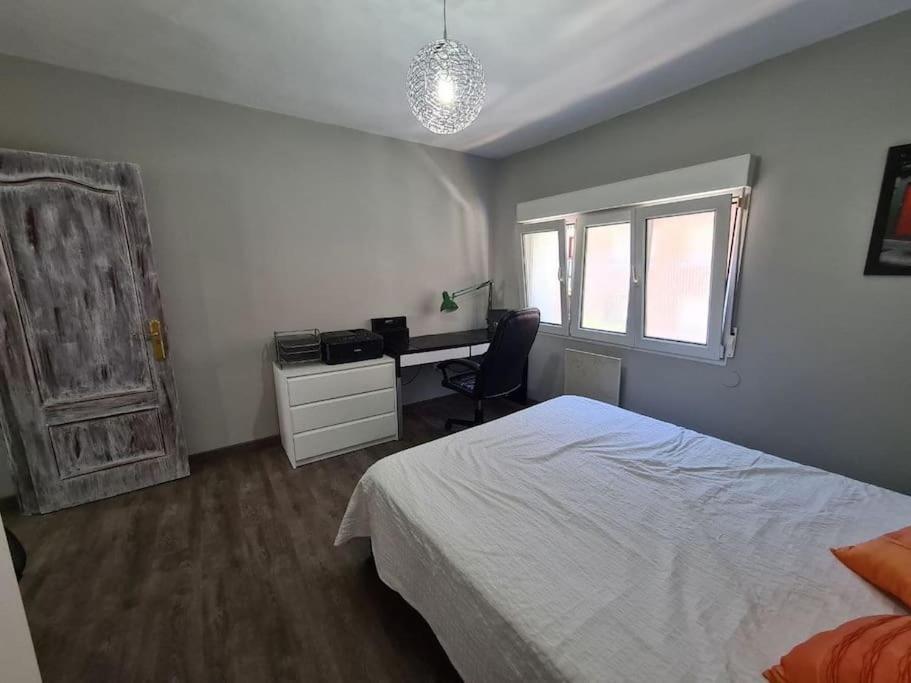 A Un Paso De La Playa, Amplio Apartment *