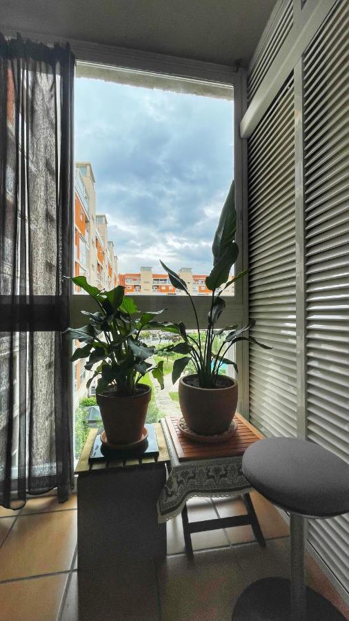 Apartment Work And Rest Away From *