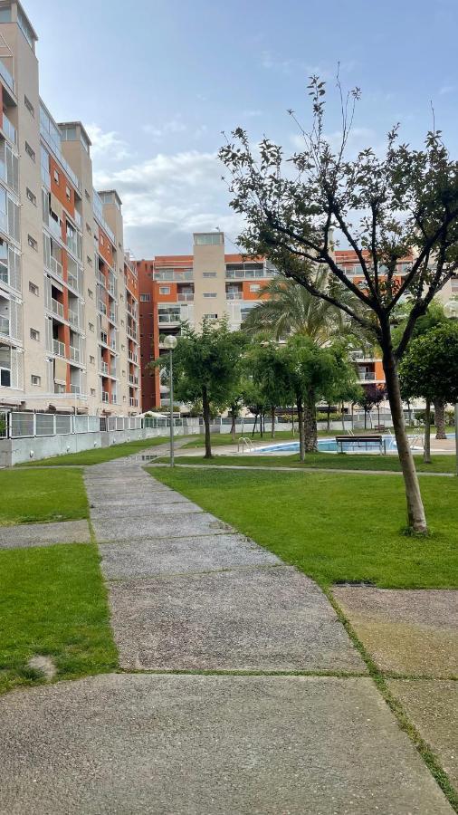 Work And Rest Away From Apartment *