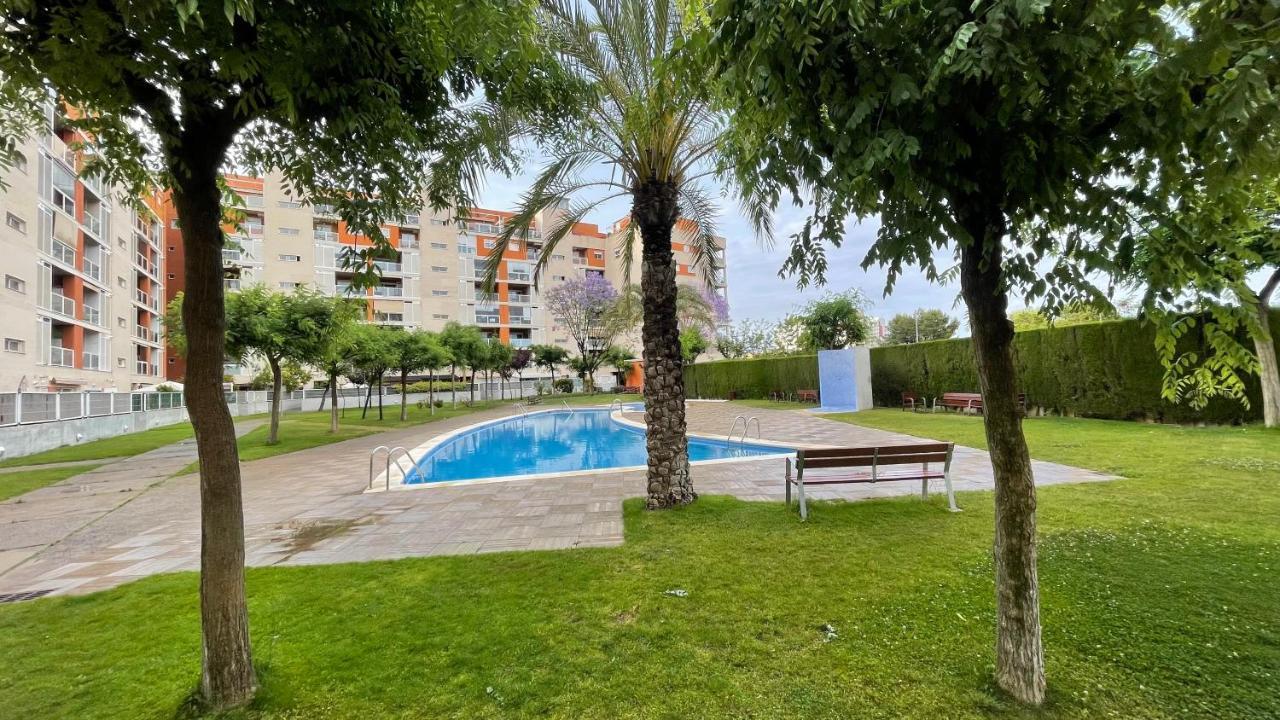 Work And Rest Away From Paterna