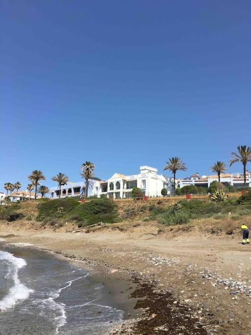 Superbe Avec Piscine A 800m De La Mer Bahía de Casares
