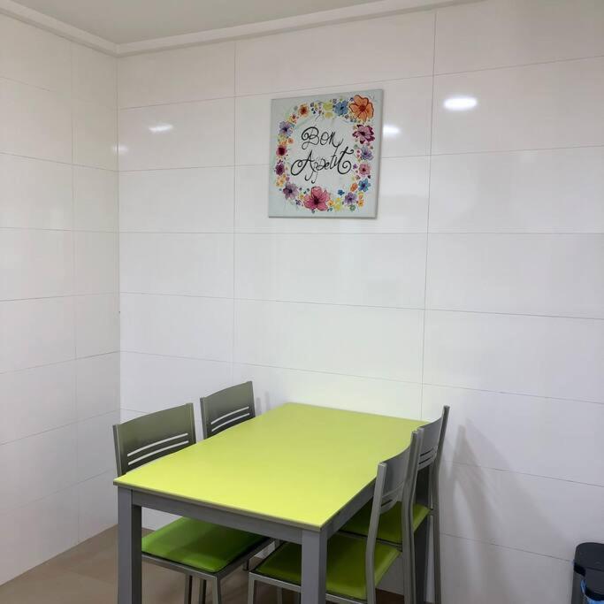 Hogar Brisa De Marinas Acogedor Con Amplia Terraza Y Acceso Directo A Piscinas-comfortable With Spacious Terrace And Direct Pool Access *