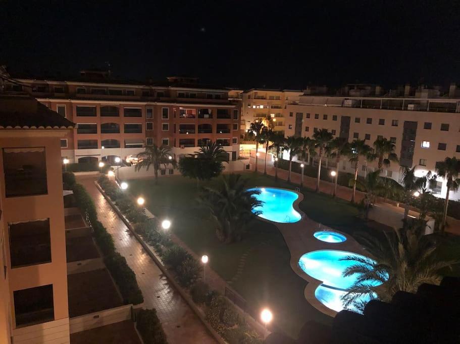 Hogar Brisa De Marinas Acogedor Con Amplia Terraza Y Acceso Directo A Piscinas-comfortable With Spacious Terrace And Direct Pool Access