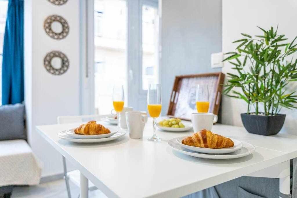 Apartamento En Primera Linea De Playa * Fuengirola