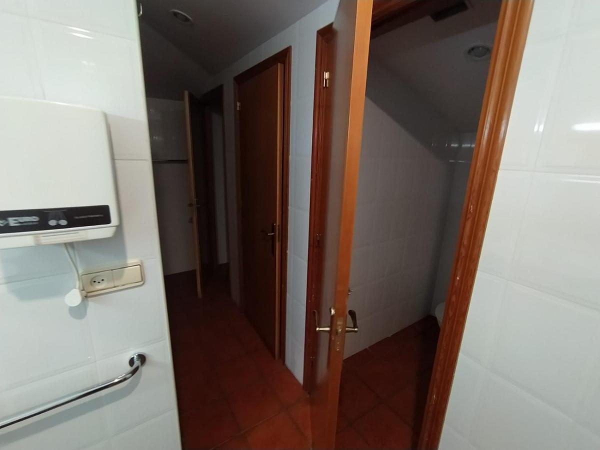 De Nuestra Senora Carrasquedo Hostel Granon