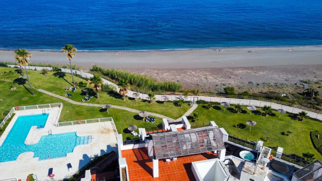 Exclusive Luxury Frontline Penthouse Del Mar - Estepona *
