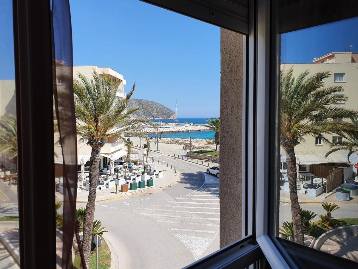 Apartamento Espacioso En Primera Linea Del Mar Moraira