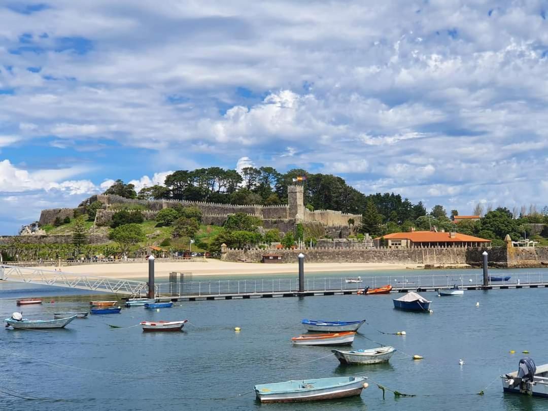 Vivienda En El Casco Historico De * Baiona