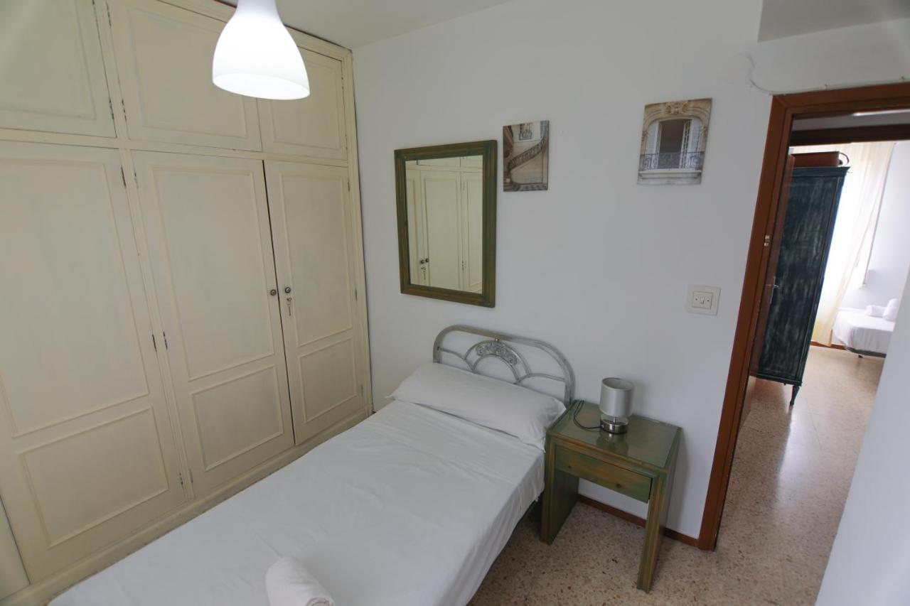 Rentalsevilla Apartamento Luminoso Con 3 * Seville