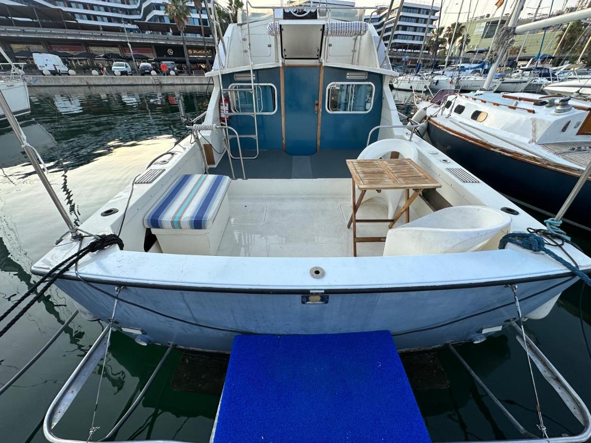 Hotel en barco !!boat With Ac In Port Forum 2 Bikes Included!! *