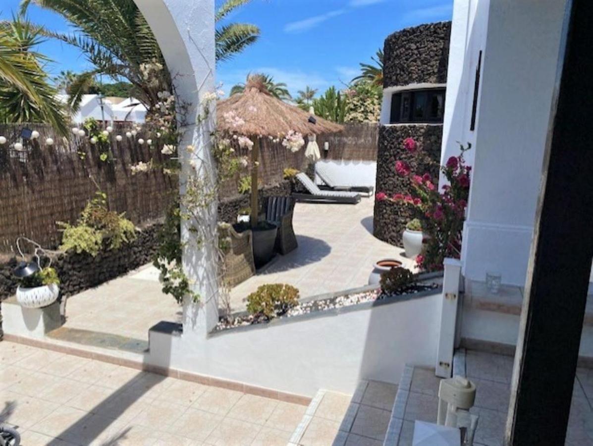 Victoria * Costa Teguise