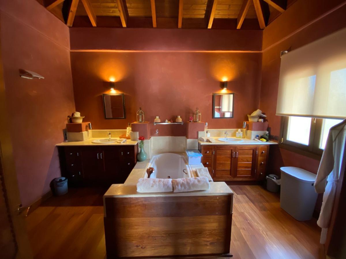 Lara Villa Benalup-Casas Viejas
