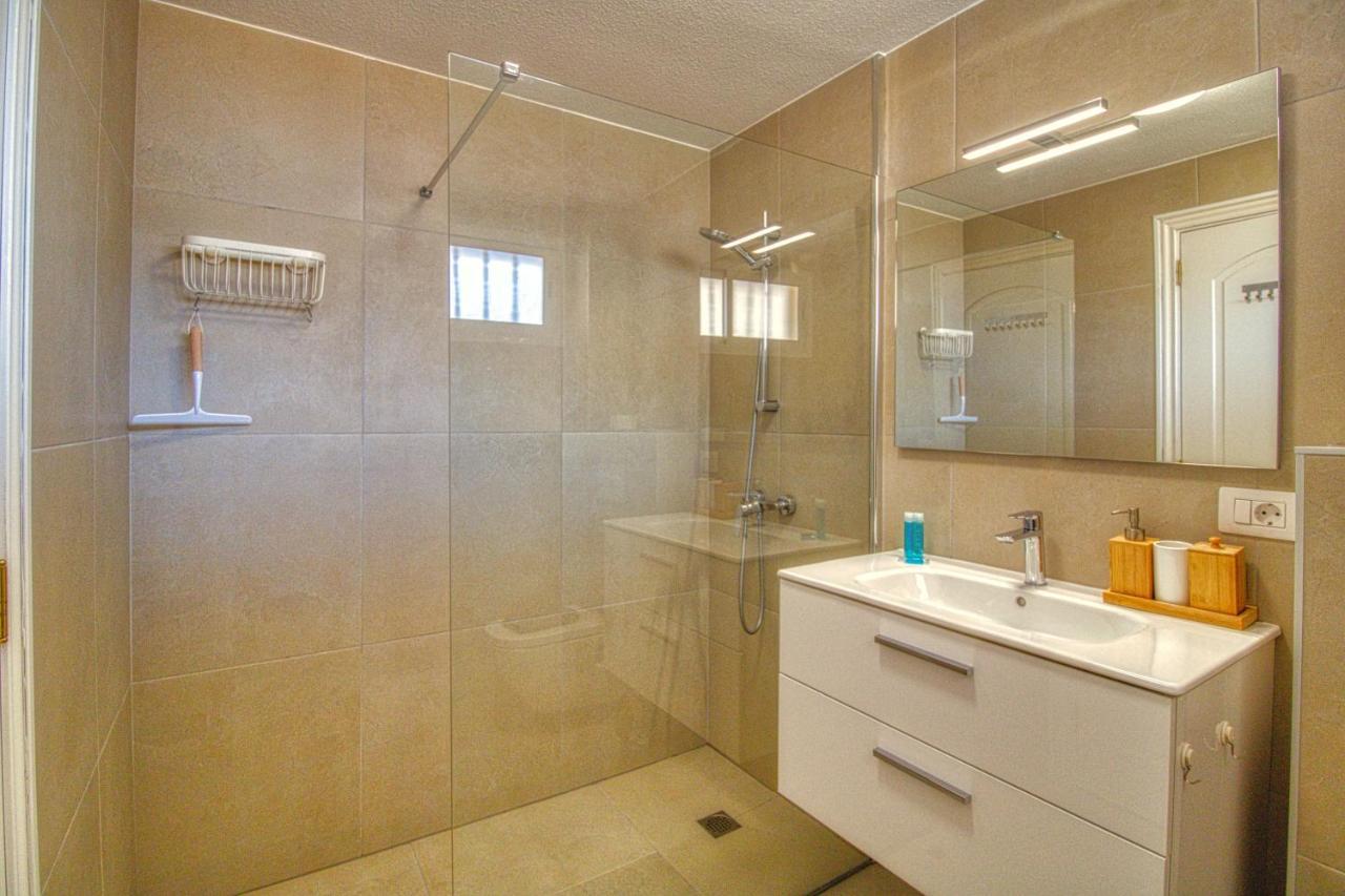 Relax At Roques Del Conde Apartamento