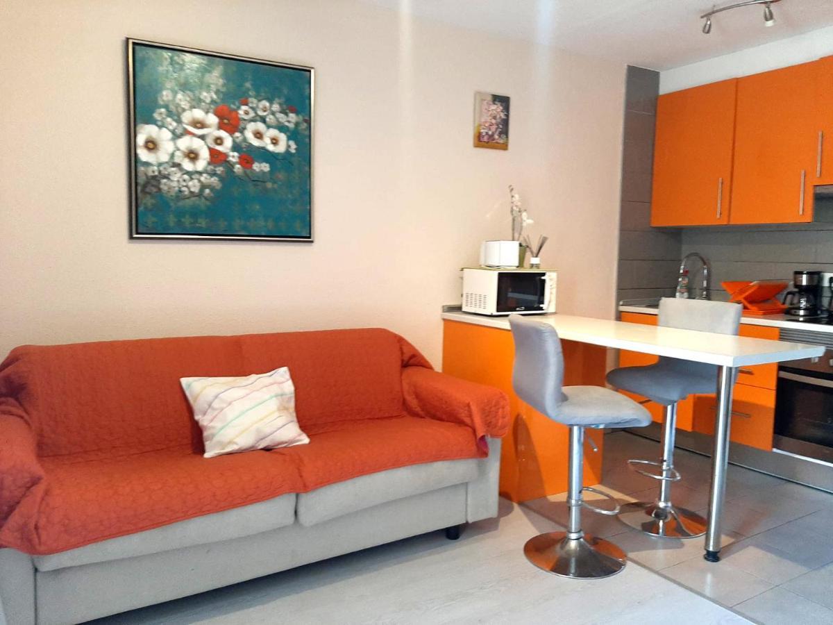 Apartamento Comfortable Next To The Pools