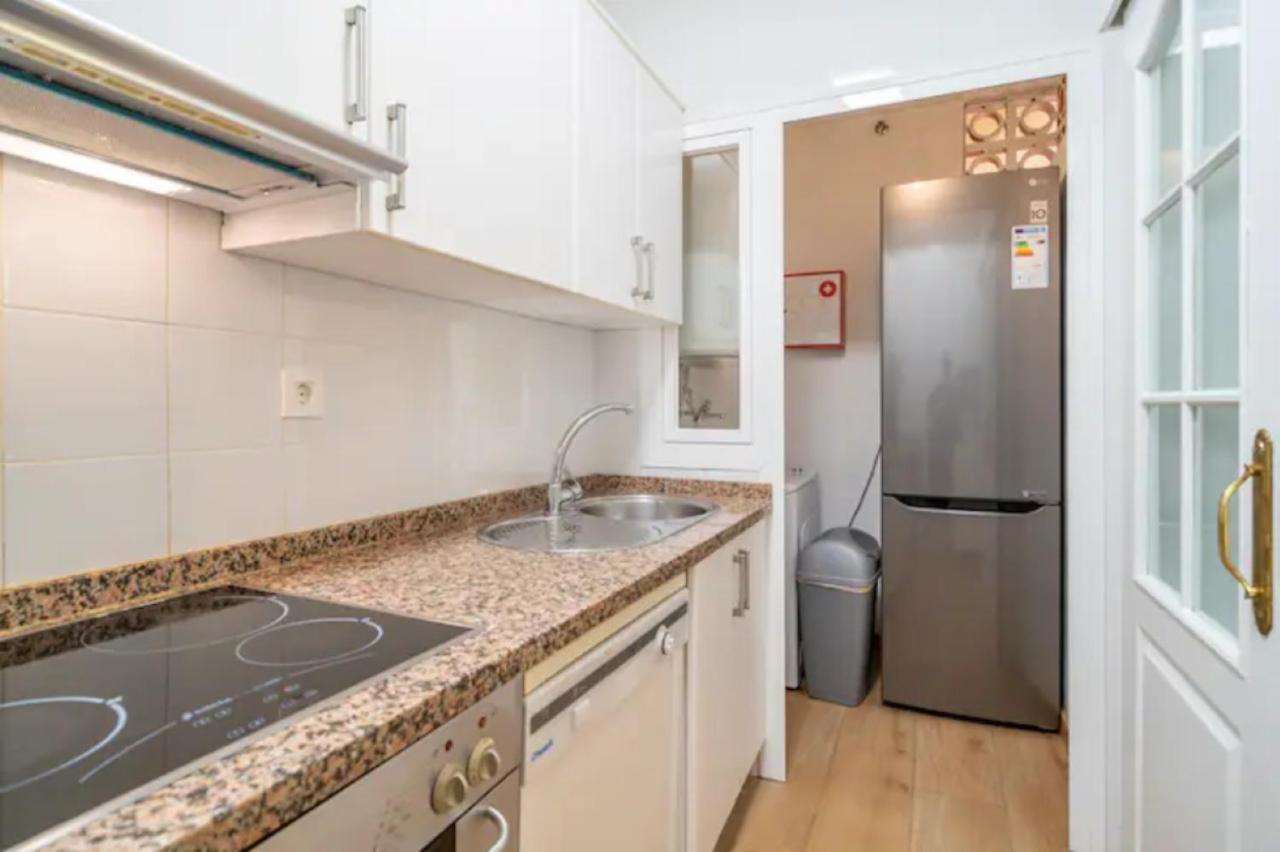 Apartamento Muy Luminoso, Zona Tranquila, Piscina Y Garaje *