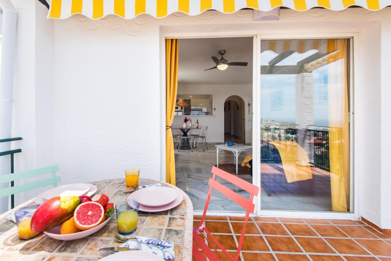 Rentandhomes Calahonda Sea View And Golf Apartment