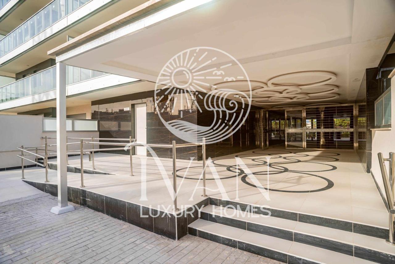 Casa Yani Ivan Luxury Homes 3ªpta Sur 1ªlinea