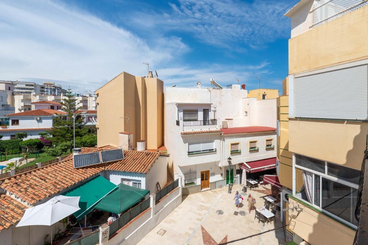 Apartment Homeforguest Bright In La Carihuela Near The Torremolinos