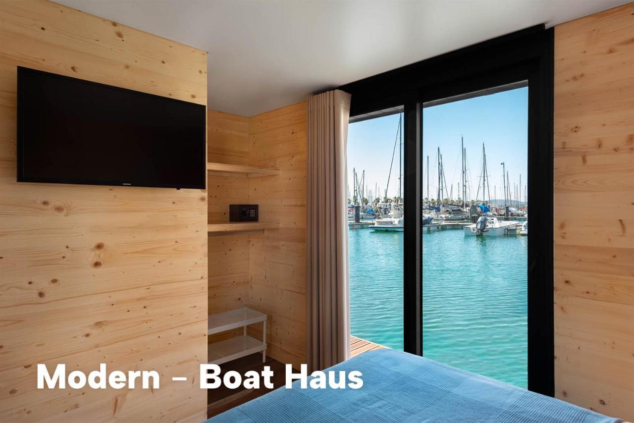 Boat Haus - Casas Flotantes Frente A Gibraltar Botel