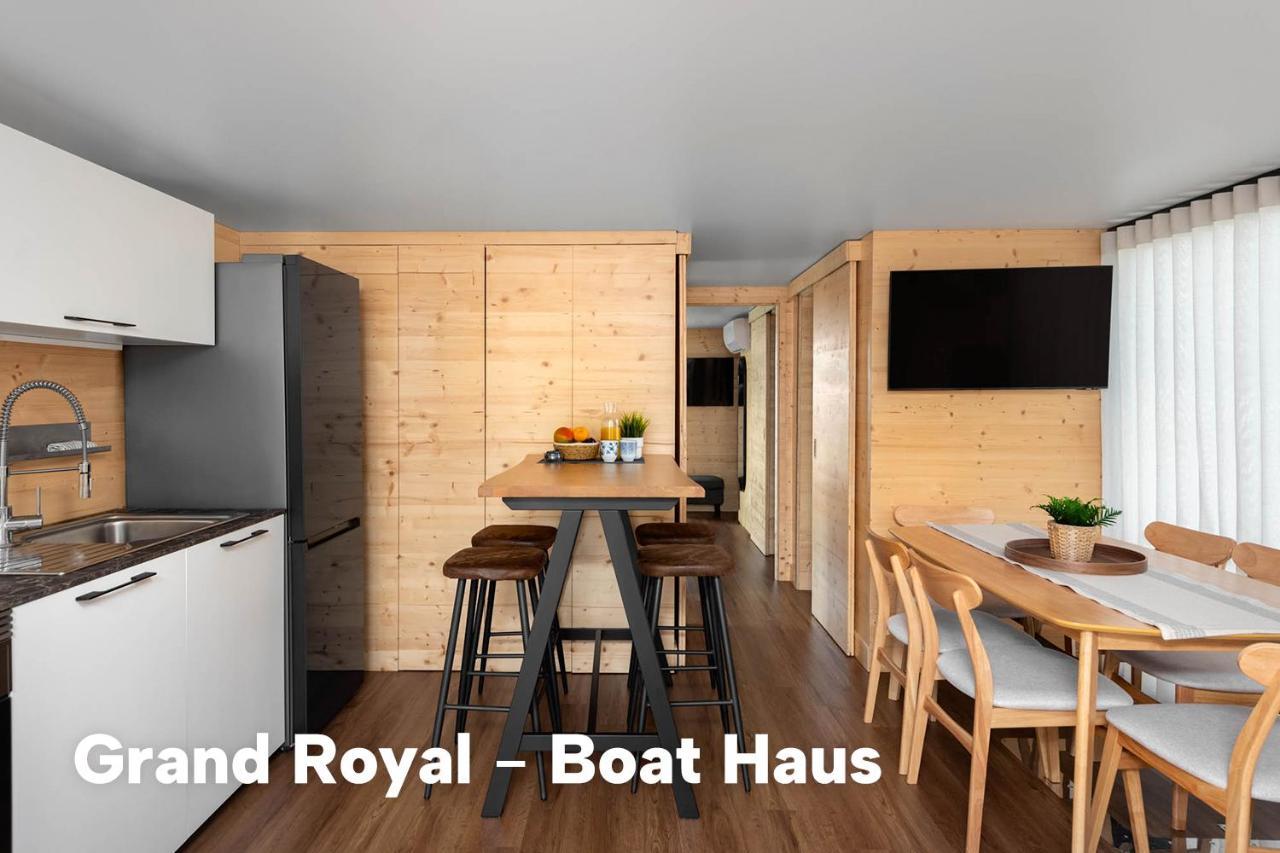 Boat Haus - Casas Flotantes Frente A Gibraltar Botel 3*