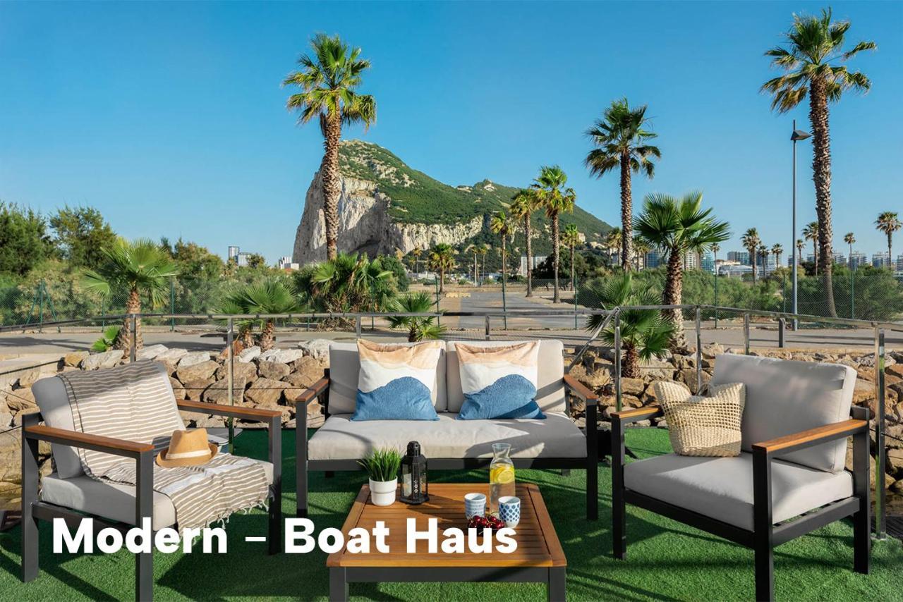 Boat Haus - Casas Flotantes Frente A Gibraltar Botel 3*