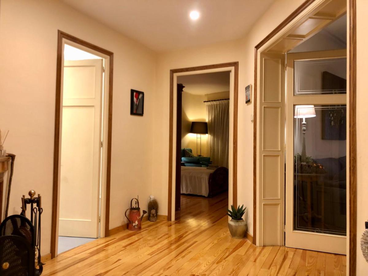 Maison Biscuit. A La Placa De La Apartment