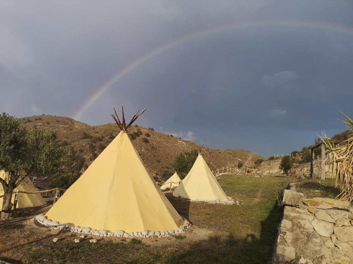 Tipi Indio Campo de lujo *