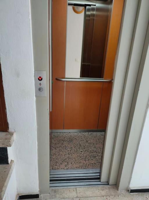 Apartamento Brigh Loft Dishwaser Surfers&nomads *