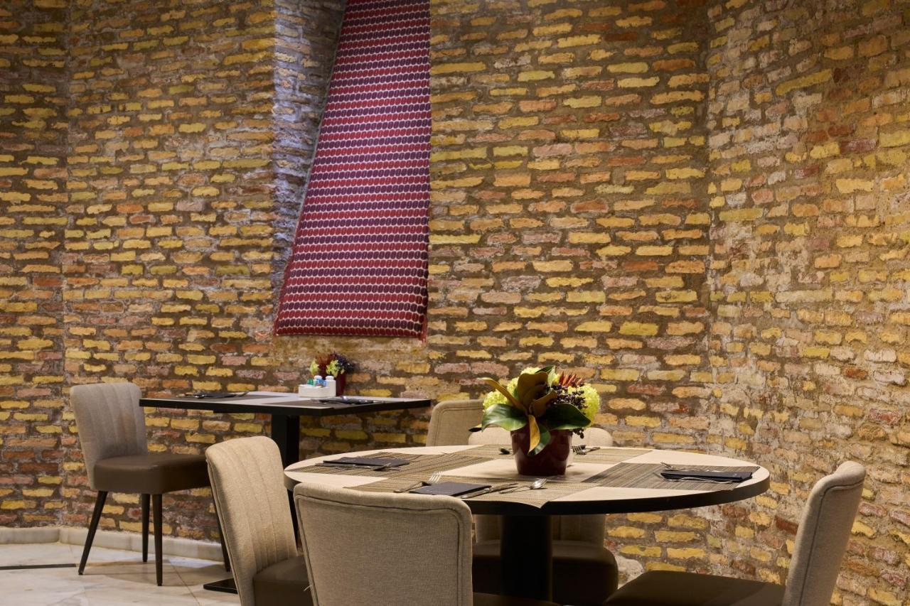 Catalonia El Pilar Hotel 4*