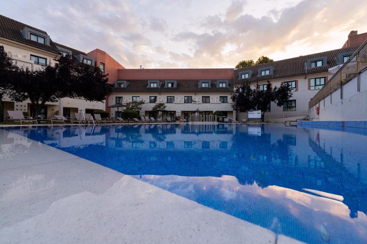 Hills Hotel 4*