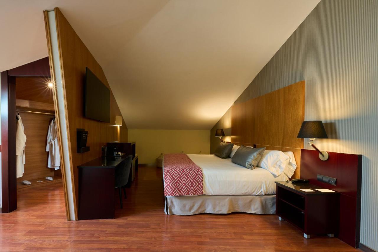 Catalonia El Pilar Hotel