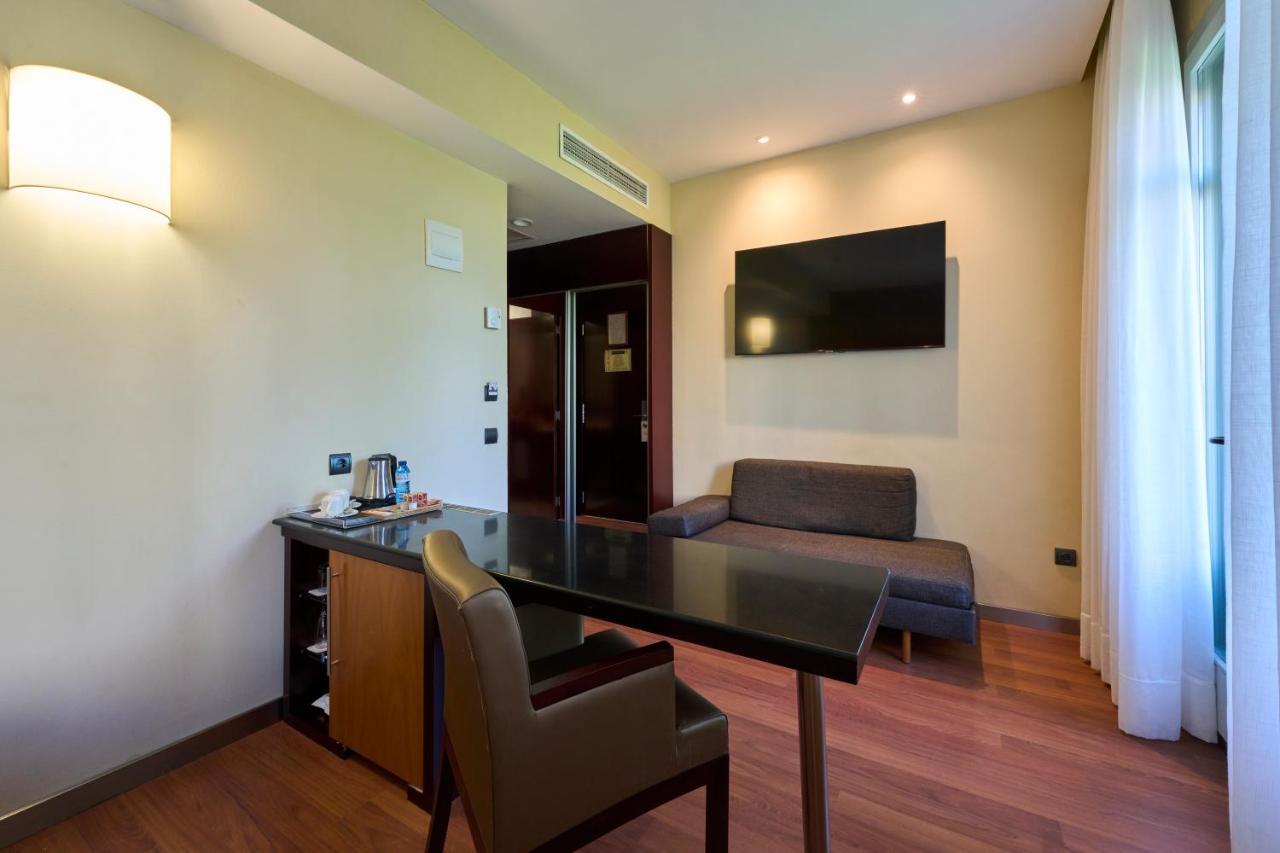 Hotel Catalonia El Pilar 4*