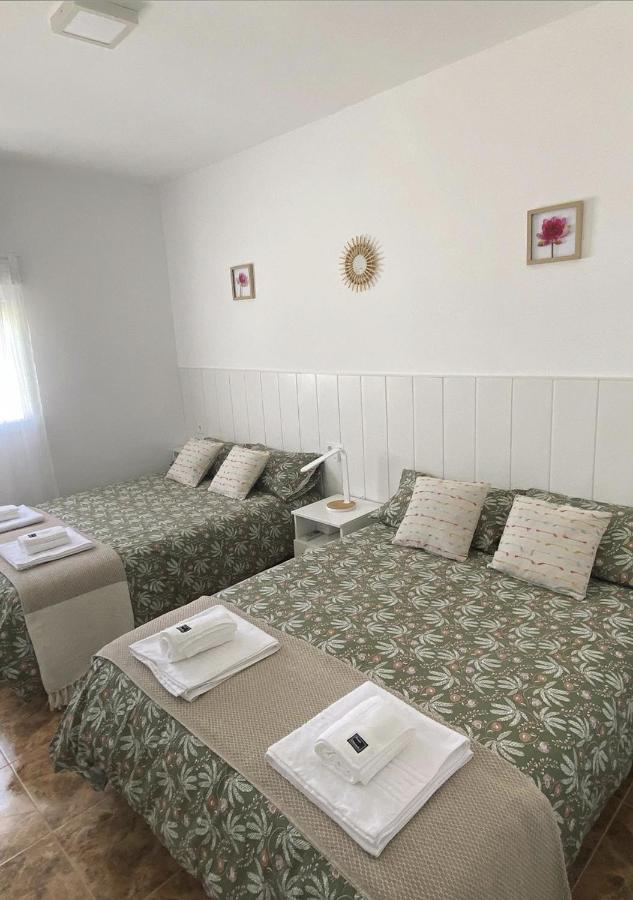 Casa Con Piscina, Alarilla Holiday home Fuentiduena de Tajo