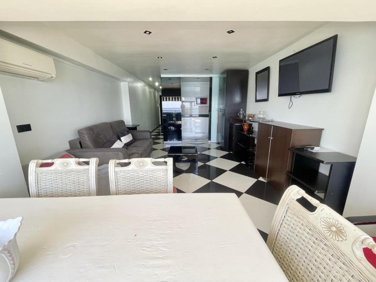 Tor Maraya Seafront Levante Apartamento *